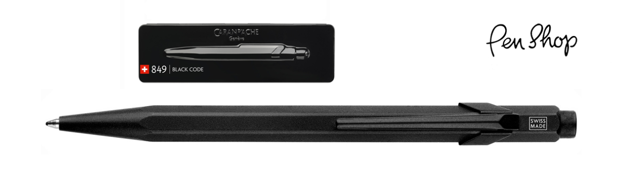 Caran D'Ache Penna A Sfera 849 Black Code, Fusto In Alluminio Leggero, Cartuccia Goliath Per 600 Pagine, Design Iconico Svizzero